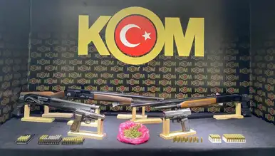 İzmir'de 8 Kişi Gözaltına Alındı: Büyük Suç Örgütü Operasyonu